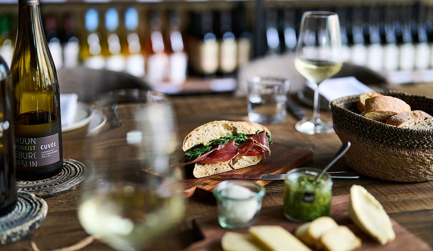 Sandwich und Fingerfood an der Theke
